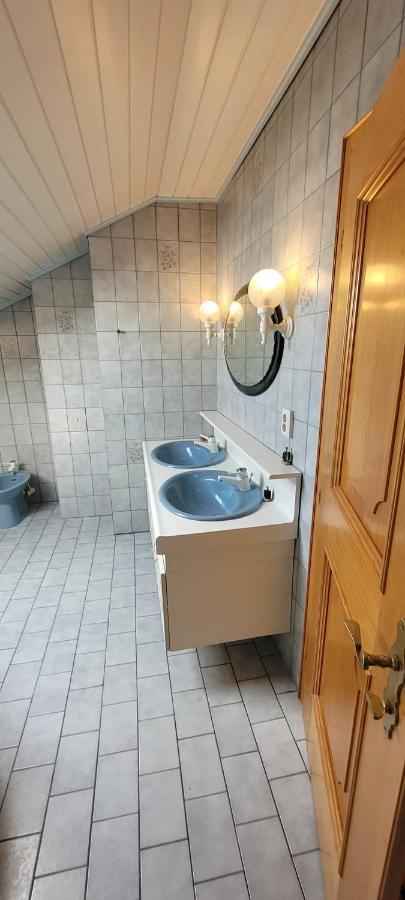 Ferienzimmer / Monteurzimmer Neumarkt Am Wallersee Kültér fotó